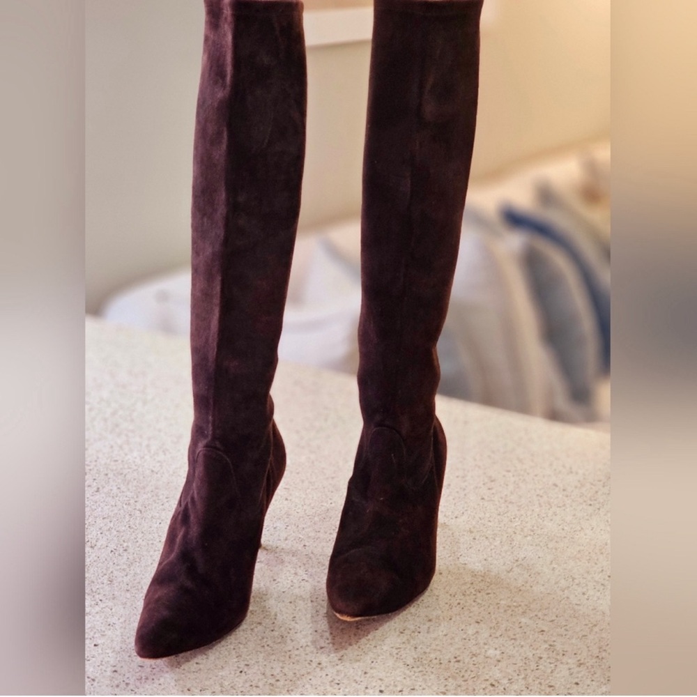 Manolo Blahnik 3 inch stiletto heeled chocolate suede boots